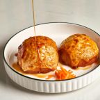 Honey drizzle hot honey food trend 