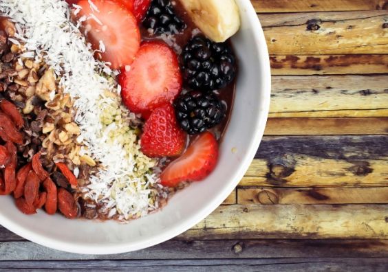High Fibre Breakfast Bowl Fibremaxxing The Gut Healthy UK Food Trend recipes 